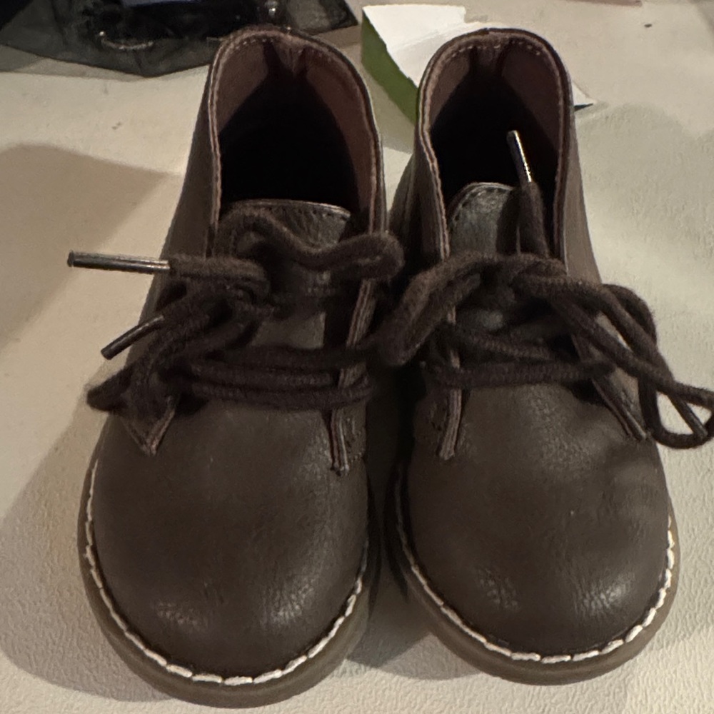 Brand new! Children’s Place Brown Boot (Size 6 Toddler)